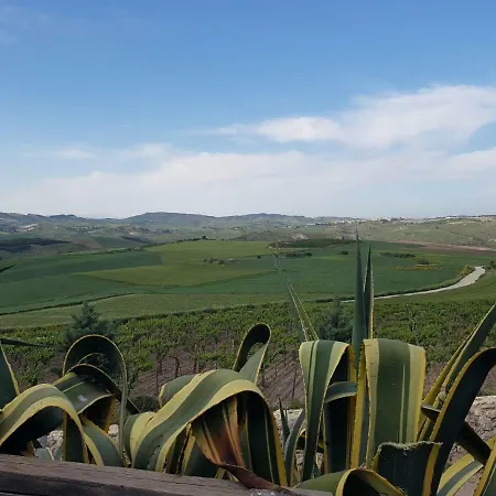 Contrada Gibbesi Holiday home